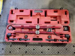 lot 689 image: E-Z Line Laser Alignment Tool Kit w Case