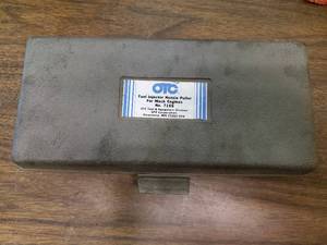 lot 763 image: OTC Fuel Injector Nozzle Puller for Mack Engines, No 7155