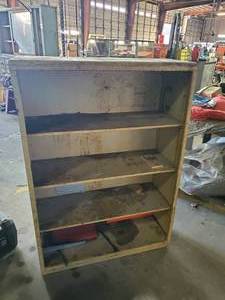 lot 808 image: Metal Shelf w Adjustable Shelves