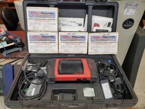 lot 830 image: Snap-On Diagnostics Modis Elite No EEMS300B02K Automotive Diagnostics Scanner w Extra Pressure Transducers, Manuals, Connectors, Cables, Chips & Case