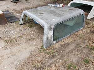 lot 1021 image: Chevrolet Blazer Top