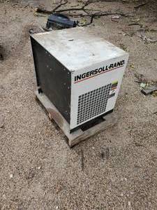 lot 1022 image: Ingersoll-Rand DXR50 Refrigerated Compressed Air Dryer