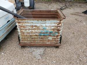 lot 1027 image: Metal Storage Bin