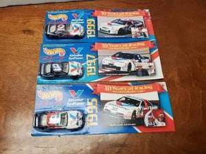 lot 929 image: Lot of 3 Hotwheels  Racing NASCAR Diecast Cars