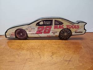 lot 935 image: Mac Tools Wall Clock