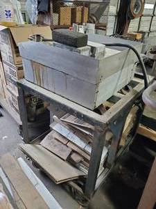 lot 1039 image: Star Griddle with Cart and Grill Bricks