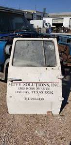 lot 971 image: Heavy Duty Truck Door