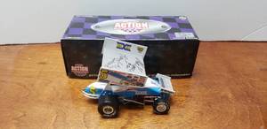 lot 873 image: AUTOGRAPHED Action Diecast 124 1997 Mark Kinser Wirtgen Sprint Car, Limited Edition