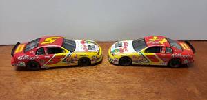 lot 886 image: Lot of 2 Revell Diecast 124 1997 Terry Labonte #5 Kelloggs Monte Carlo