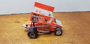 lot 892 image: AUTOGRAPHED Action Diecast 124 Sammy Swindell Hooters Sprint Car, Limited Edition