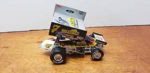 lot 893 image: AUTOGRAPHED Action Diecast 124 Jeff Swindell Gold Eagle Sprint Car, Limited Edition
