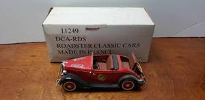 lot 916 image: Solido France Diecast 119 1934 Ford Roadster V8