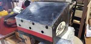 lot 1041 image: Vacuum and Windshield Washer Hose Dispenser