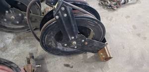 lot 1058 image: Retracting Hose Reel w 12 Air Hose & CeilingWall Mount