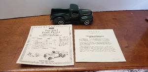 lot 910 image: The Danbury Mint Diecast 124 1942 Ford Pickup