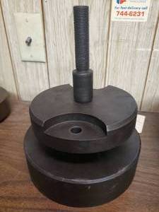 lot 1066 image: Cummins Crank Shaft Rear Main Seal Installer