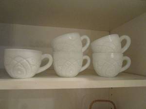 lot 67 image: 5 MID CENTURY MILK GLASS TEA CUPS, ALL IN GREAT CONDITION