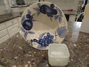 lot 82 image: PIER ONE MELINDA FRUIT HARVEST LARGE BOWL 848934 MADE IN ITALY, ANCHOR HOCKING MILK GLASS HARVEST GRAPE SQUARE FOOTED