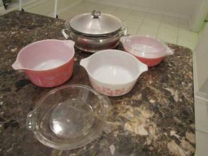 lot 80 image: VINTAGE PINK GOOSEBERRY PYREX CASSEROLE DISHES WITH 2 LIDS, VINTAGE COVERED LIDDED SERVING SILVERPLATE CASSEROLE DISH