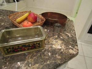 lot 66 image: PYREX WITH TIN CONTAINER, PLASTIC FRUIT IN BASKET