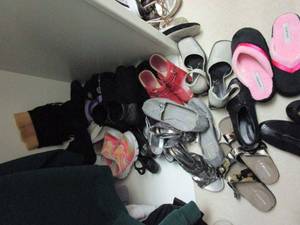 lot 151 image: VERY GENEROUS SHOE LOT, SEE PICS