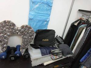 lot 154 image: TRAVEL BAGS, MAKE UP BAG, DECOR, 2 SETS OF DUMBELLS