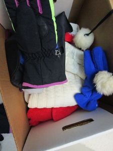 lot 169 image: SNOWCOLD WEATHER CLOTHES &amp ACCESSORIES