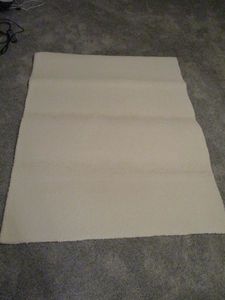 lot 172 image: WHITE RUG
