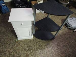 lot 118 image: CORNER END TABLE W 3 SHELVES, END TABLE WITH DRAWER AND CABINET