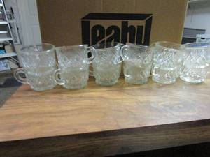 lot 184 image: MATCHING CRYSTAL CUPS