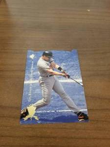 lot 61 image: 1995 Upper Deck Sp baseball cards possible set