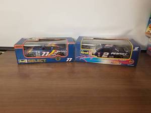 lot 79 image: Revell Diecast 124 Nascar cars 2 and 77