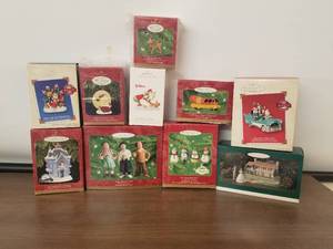 lot 102 image: Hallmark Christmas Ornaments