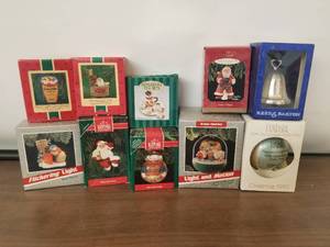 lot 103 image: Hallmark Christmas ornaments