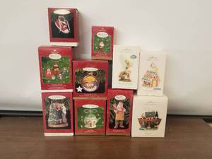 lot 112 image: Hallmark Christmas Ornaments