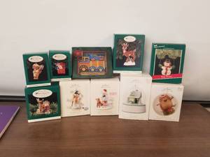 lot 118 image: Hallmark Christmas Ornaments