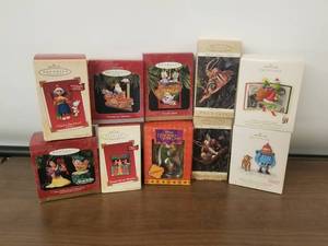 lot 120 image: Hallmark Christmas Ornaments