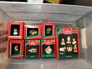 lot 177 image: Hallmark Christmas Ornaments