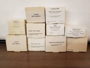 lot 179 image: Grolier Christmas Ornaments
