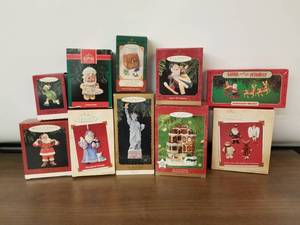 lot 182 image: Hallmark Christmas Ornaments