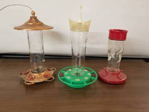 lot 187 image: Glass Humming Bird feeders lot of 3