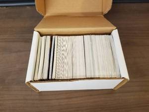 lot 237 image: 1994 Upper Deck and Pinnacle baseball cards