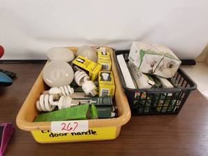 lot 267 image: Selection of light bulbs