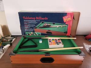 lot 275 image: Tabletop pool table