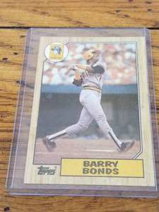 lot 35 image: 1987 Topps - Barry Bonds Rookie card #320