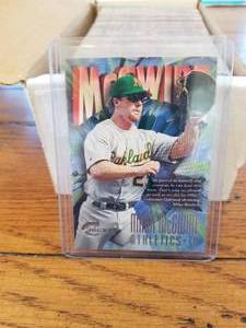 lot 22 image: 1997 Fleer Circa Set