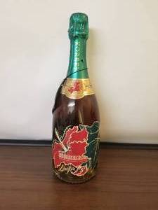 lot 97 image: Korbel Artist Series - Jane Seymour - 4th in series - Champagne - unopened