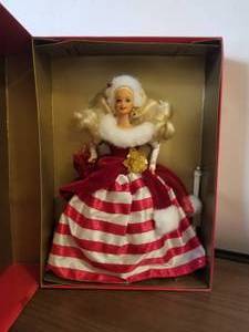 lot 76 image: Limited Edition The Winter Princess Collection - Peppermint Princess Barbie Doll