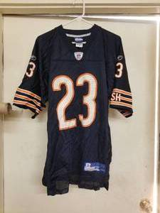 lot 127 image: Chicago Bears - Hester - NFL Players Jersey - M
