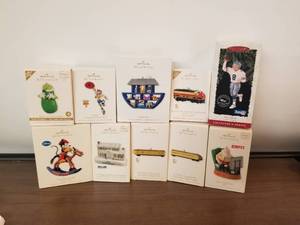 lot 105 image: Hallmark Christmas Ornaments